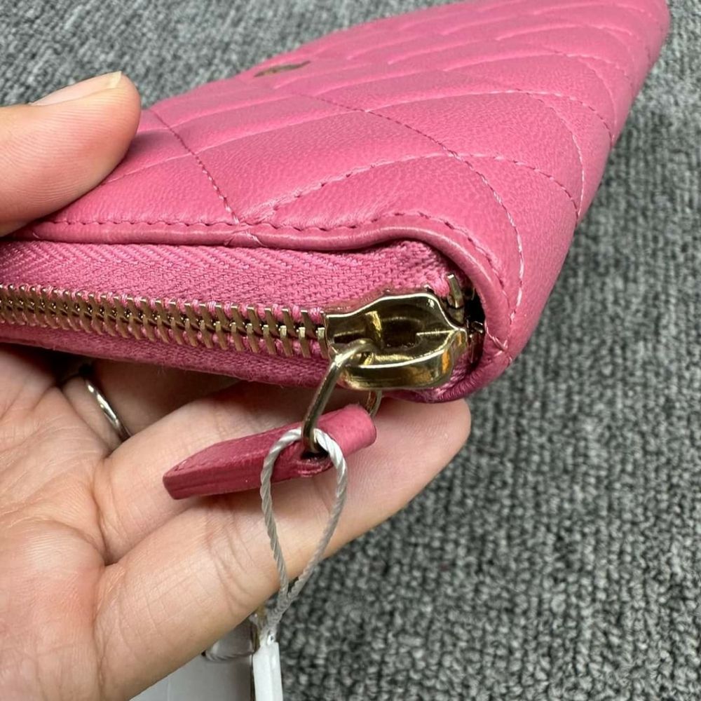 100% Authentic CHANEL Pink Leather Wallet - Picture 5 of 14